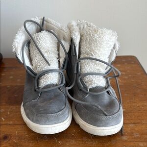 Sorel Grey Waterproof Sherpa lined winter boot